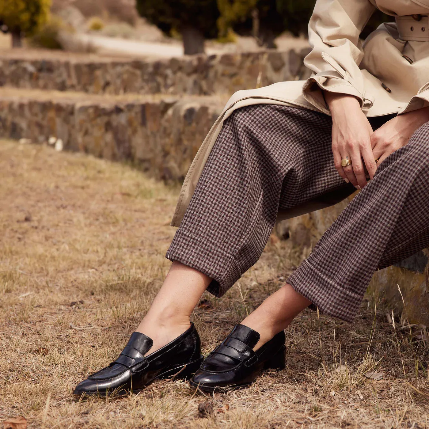 EOS Cass Black Crinkle Leather Shoes_Eos
