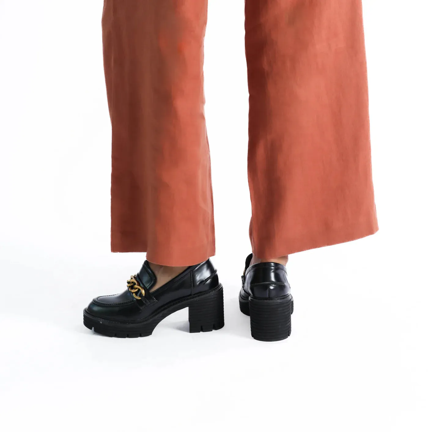 EOS Mali Black Box Shoes_Eos