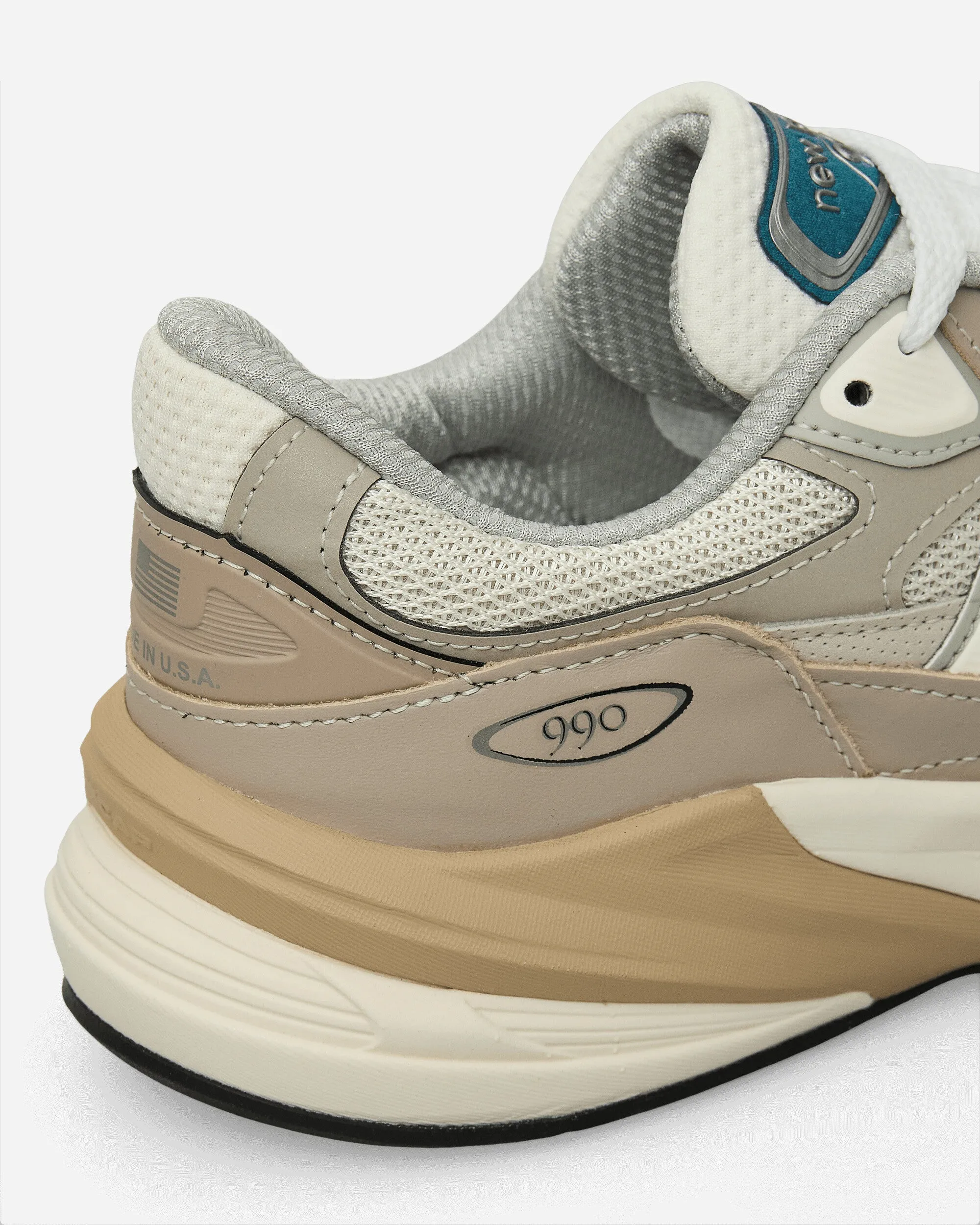 Made in USA 990v6 Sneakers Light Mushroom / Moonrock