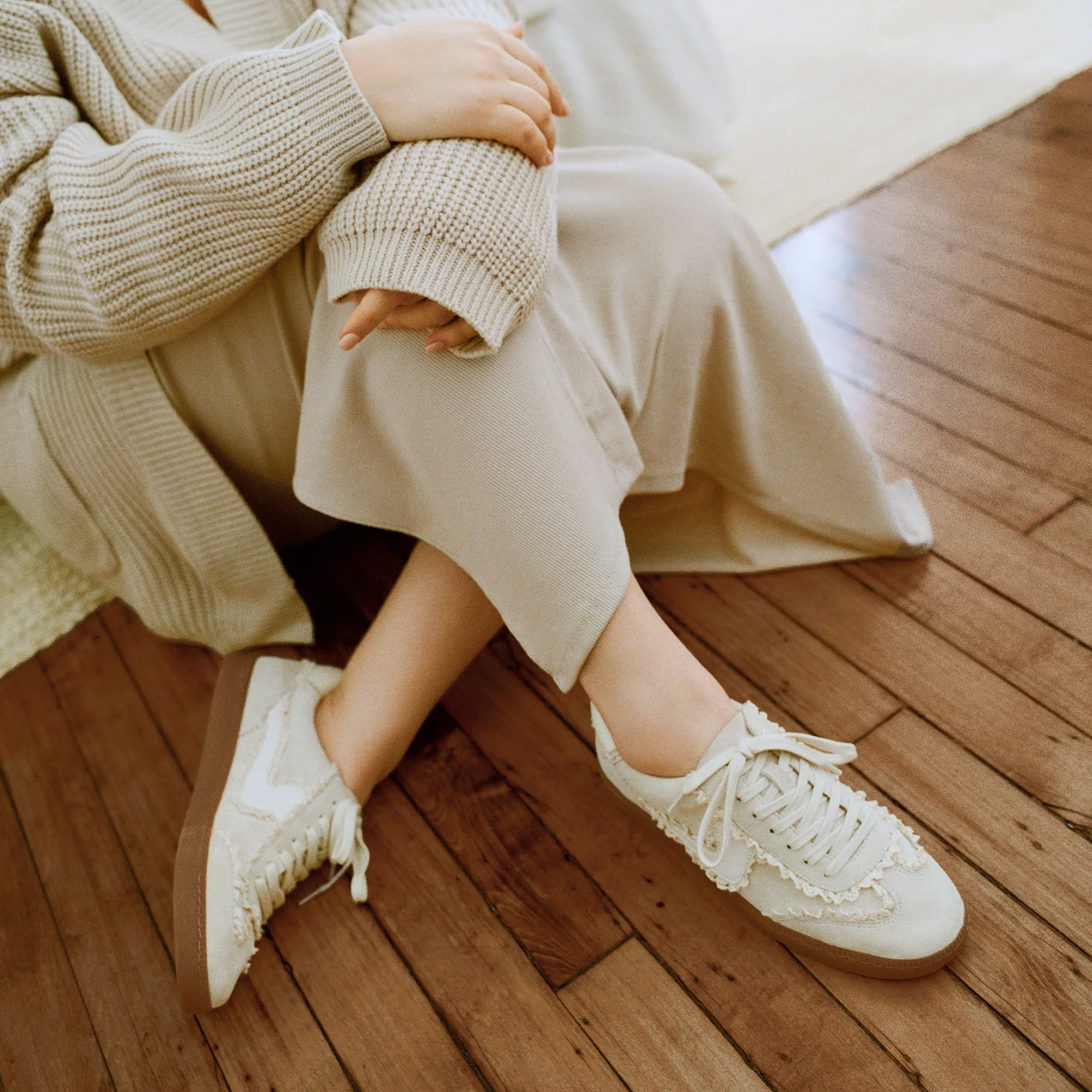 NOTICE LACE SNEAKERS IVORY SUEDE