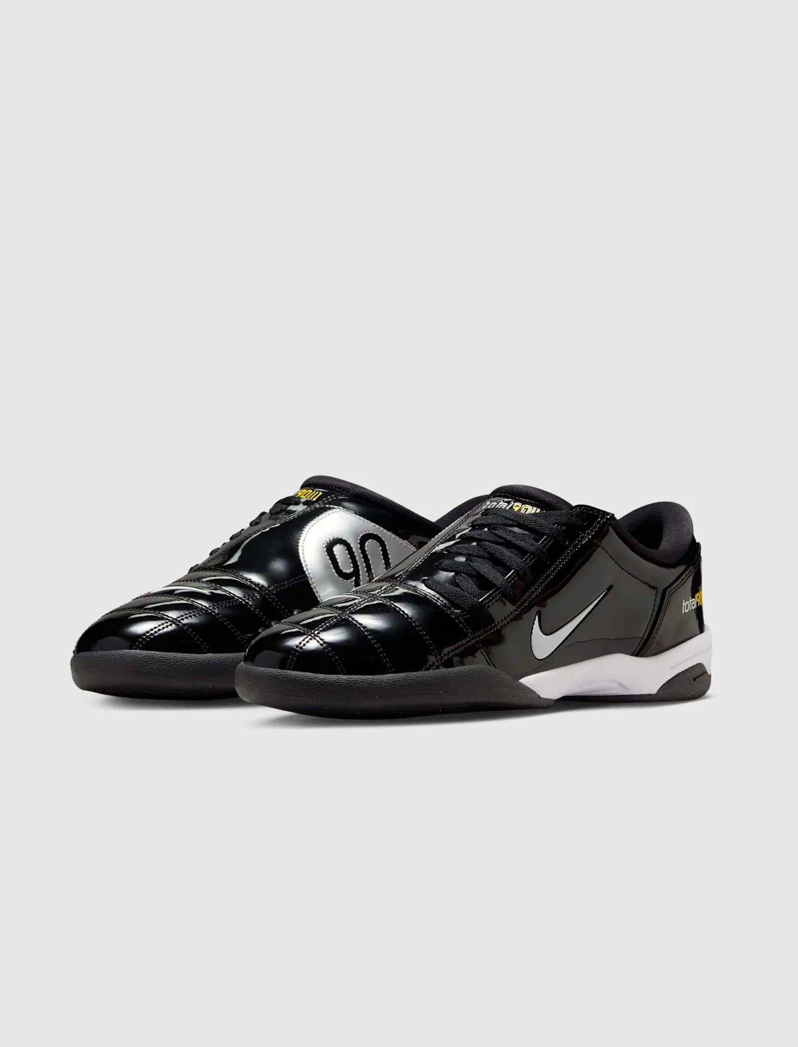 T90 SP "BLACK/WHITE/METALLIC SILVER"