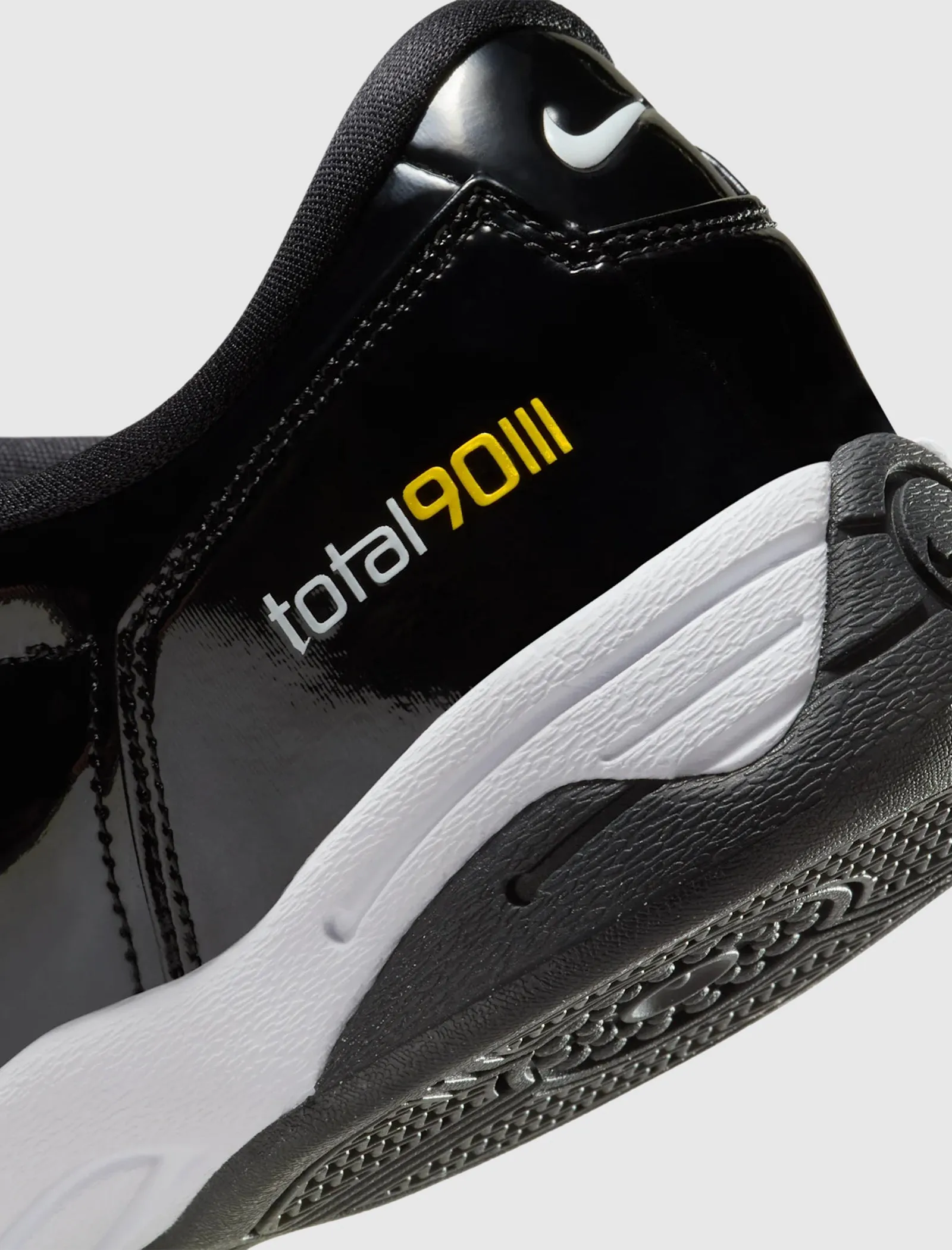 T90 SP "BLACK/WHITE/METALLIC SILVER"