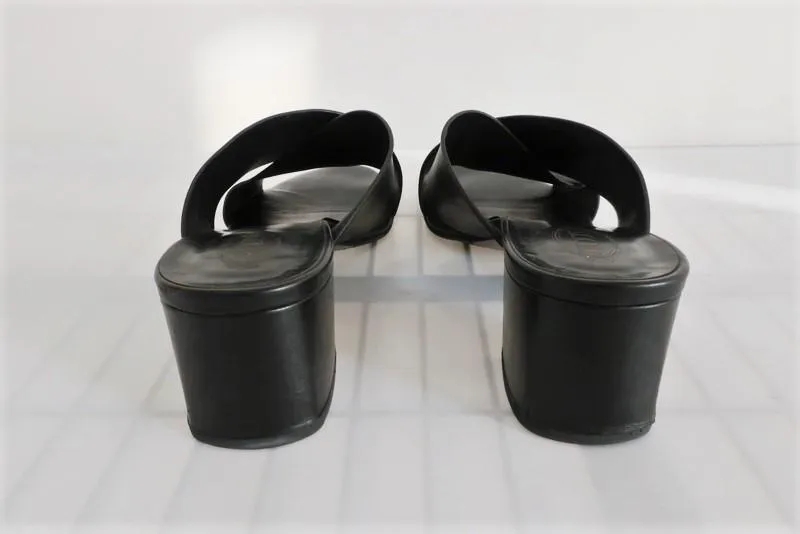 Tod's Crisscross Slide Sandals Black Leather Size 40 Mid-Heel Mules
