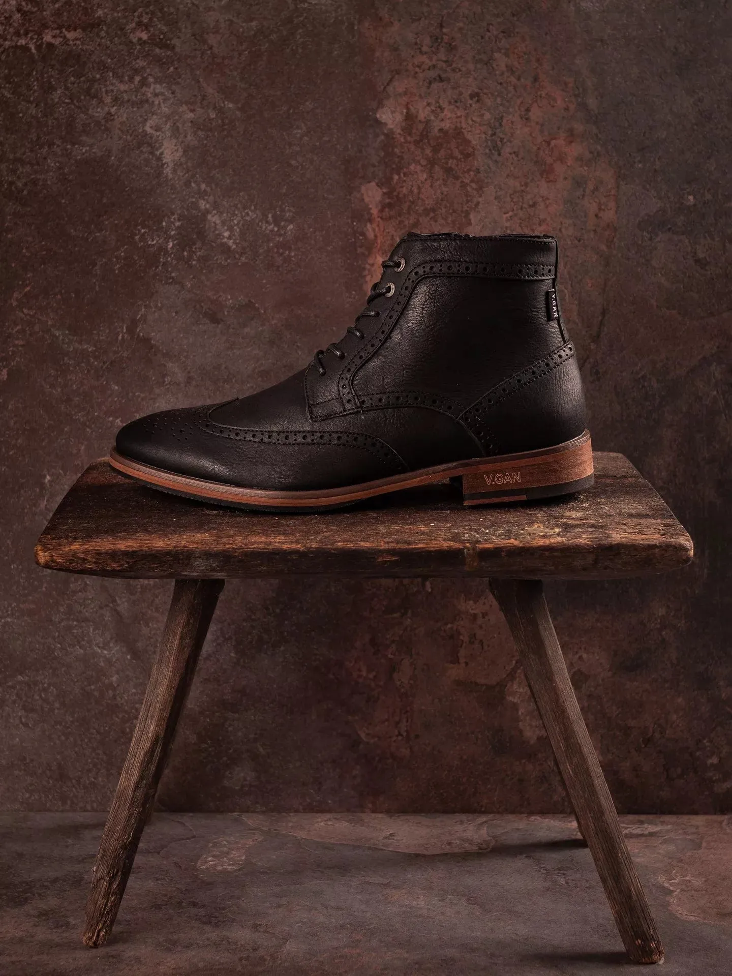 Wheat 2 Men's Vegan Leather Brogue Boots | Black