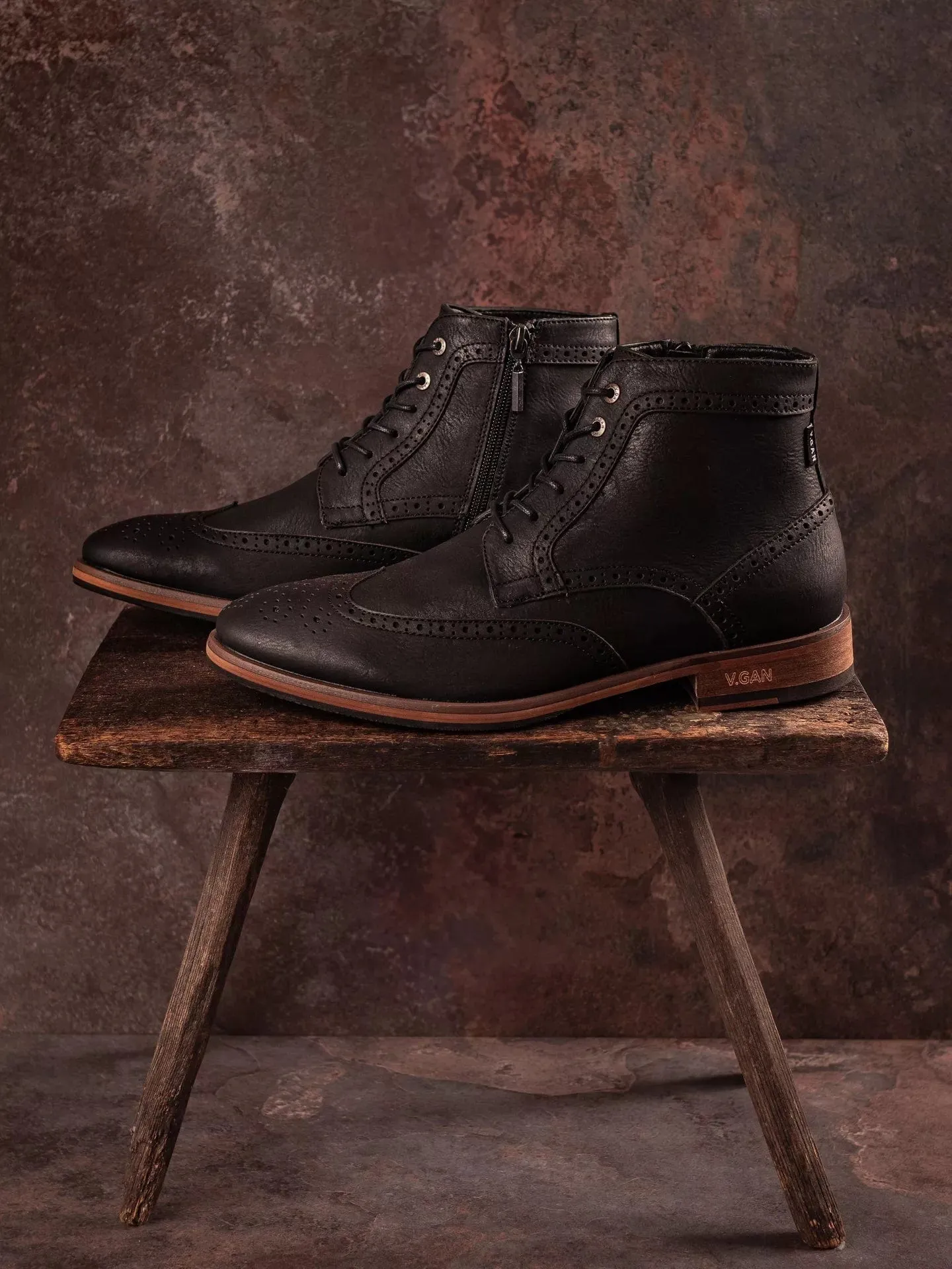 Wheat 2 Men's Vegan Leather Brogue Boots | Black