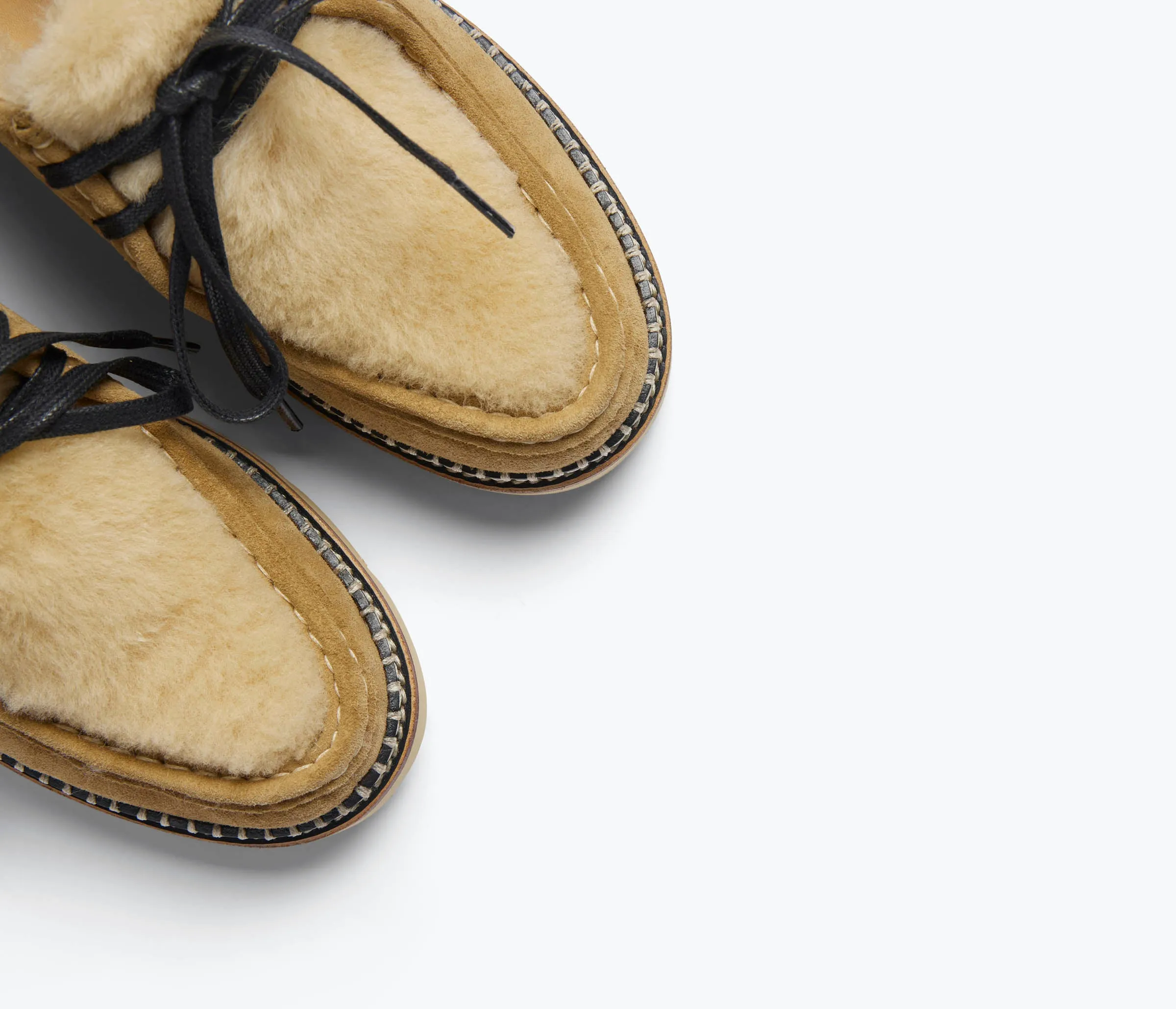 WILLOW LUG MOCCASIN